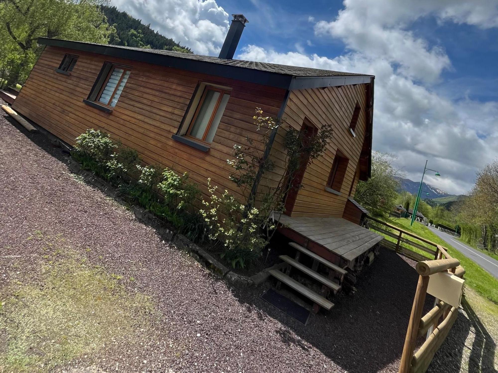 Chambon-Sur-Lac Chambon-sur-Lac Exterior foto